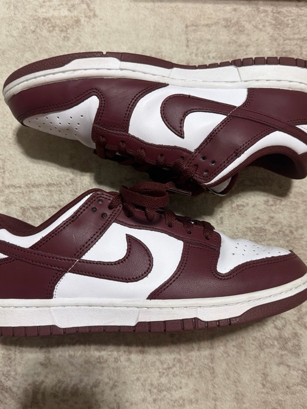 Nike Low-Top Sneakers - White and Burgundy
